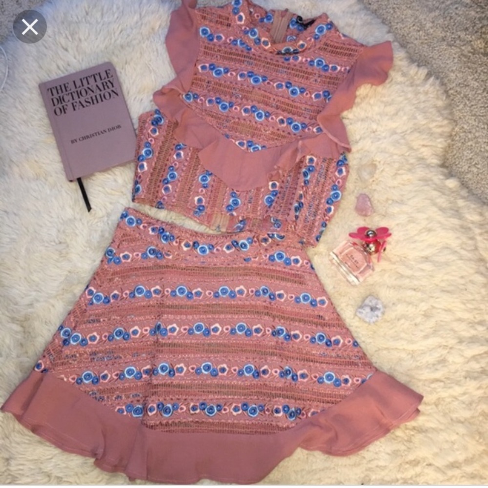 ISO PERSEPHONE SKIET PINK SMALL OR MEDIUM - Picture 1 of 1